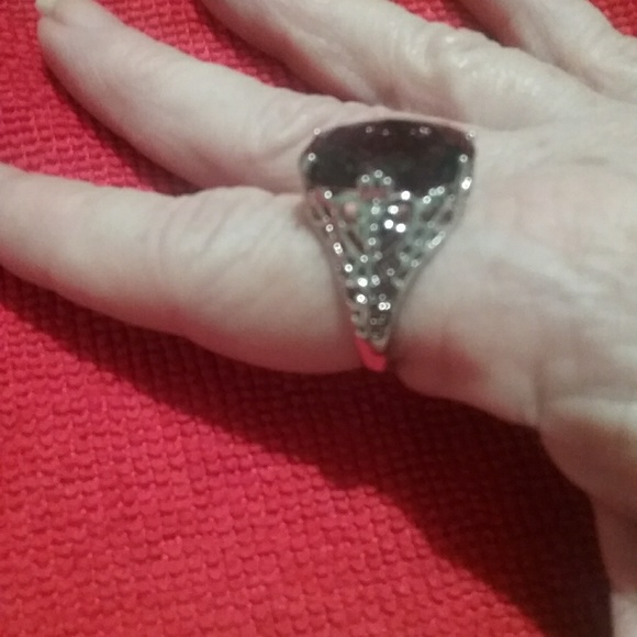 Purple Gemstone Ring - Picture 3 of 3